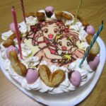 初めてキャラチョコでプリキュアケーキを作ってみました♪